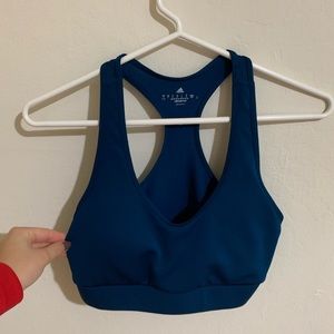 Adidas sports bra size small but fits medium